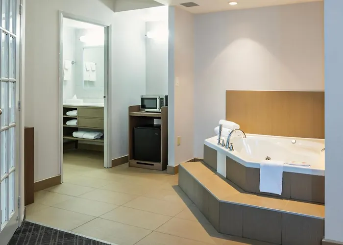 Superior King Suite